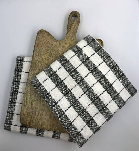 Kitchen Towels & Wooden Chopping Board Gift Set
