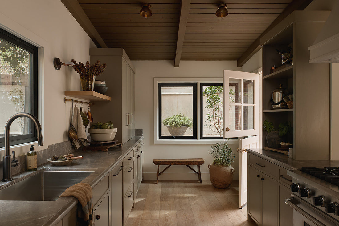 Interior design of canyon home living room in Calabasas by Lindsey Colhoun Design featuring natural materials and warm California style.