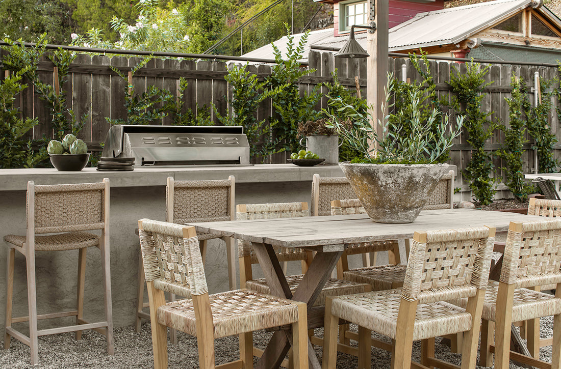 Discover top tips for a relaxing and stylish Labor Day weekend. Host a chic BBQ, create a cozy home retreat, indulge in seasonal flavors, and shop end-of-summer sales to make the most of your long weekend.